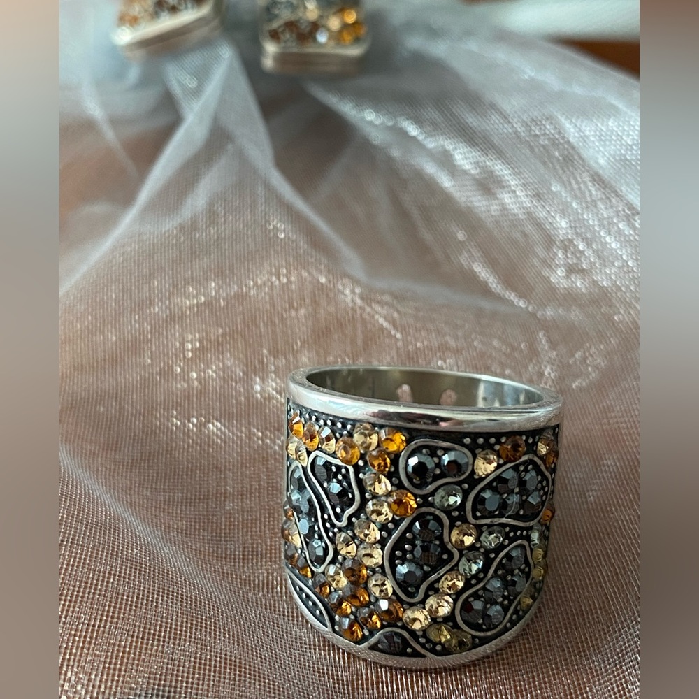 Brighton Leopard Totem Crystal Ring & earrings set with Swarovski crystals - Picture 2 of 3